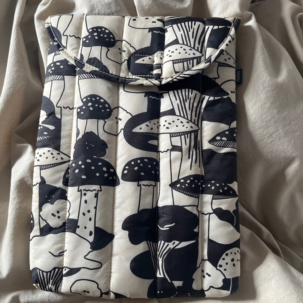 Baggu Mushroom Laptop Case